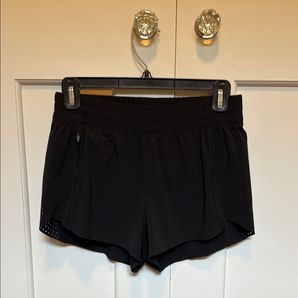 Athleta Hustle 3" Short